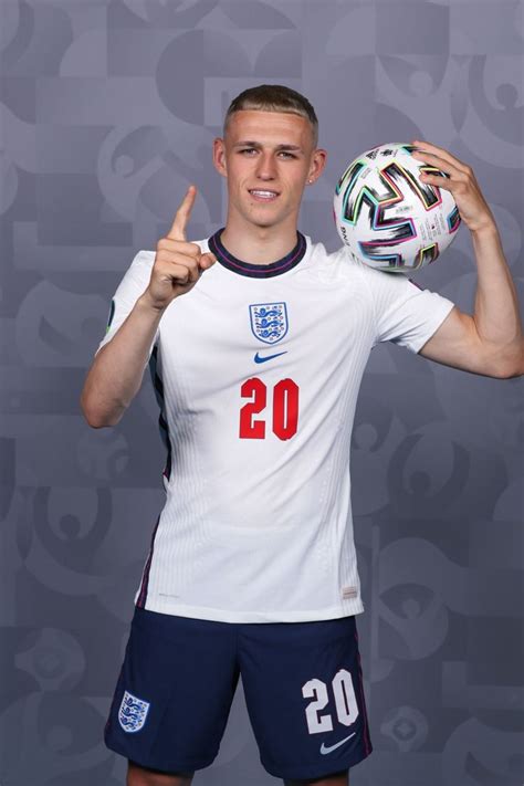 phil foden squad number